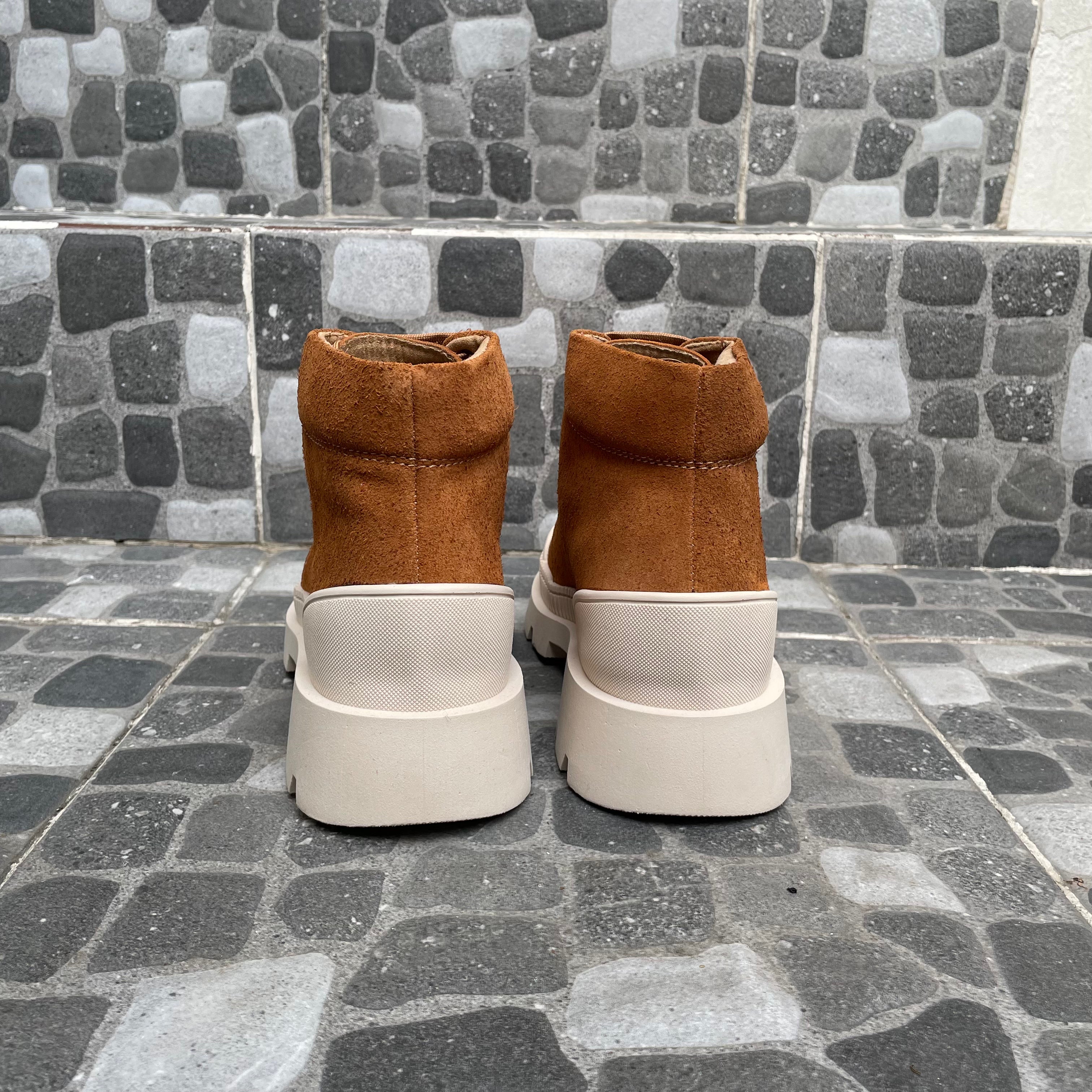 Combat Boots Gamuza Tan