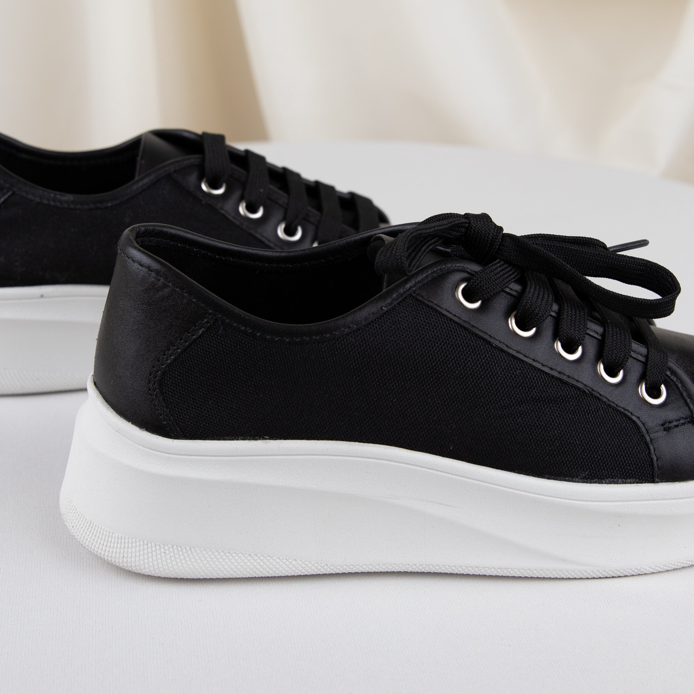 Tenis moitié-moitié Noir